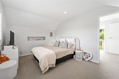 Photo of property in 18b Hobbs Road, Matakatia, Whangaparaoa, 0930