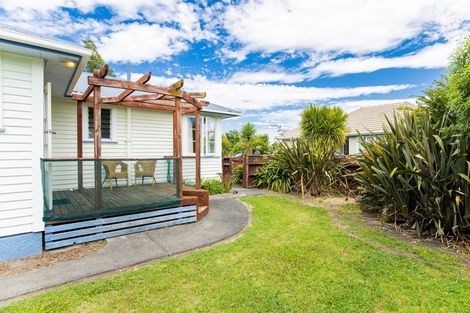 Photo of property in 9 Leon Street, Riverdale, Gisborne, 4010