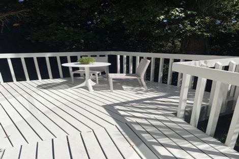 Photo of property in 106 Scenic Drive, Titirangi, Auckland, 0604