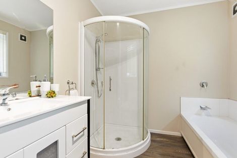 Photo of property in 10 Laurent Place, Kingston, Wellington, 6021