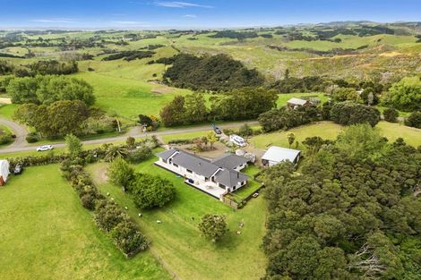 Photo of property in 158 Mcleod Road, South Head, Helensville, 0874