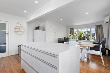 Photo of property in 3 Adriatic Avenue, Henderson, Auckland, 0612