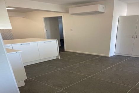 Photo of property in 27 Sunset Road, Totara Vale, Auckland, 0632