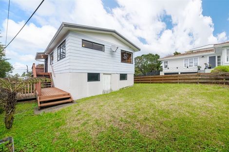 Photo of property in 1/57 Cliff View Drive, Green Bay, Auckland, 0604