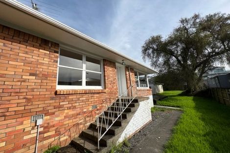Photo of property in 2/180 Archers Road, Glenfield, Auckland, 0629