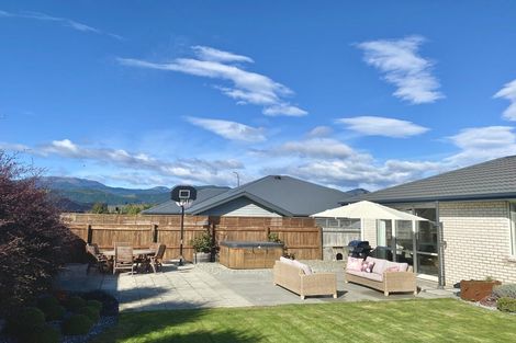 Photo of property in 8 Reserve Lane, Brightwater, 7022