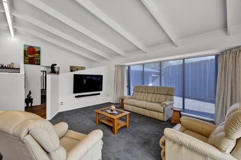 Photo of property in 20 Montjoy Street, Stratford, 4332