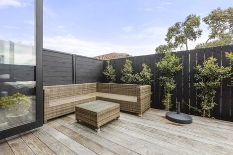 Photo of property in 18d St Michaels Avenue, Point Chevalier, Auckland, 1022