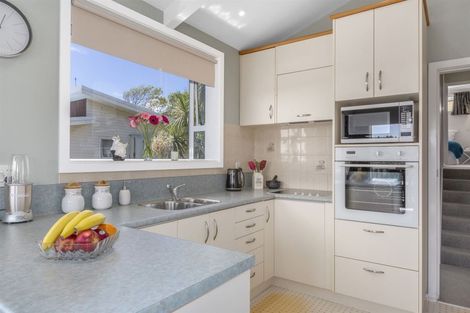 Photo of property in 37 Ernest Street, Ranui, Porirua, 5024