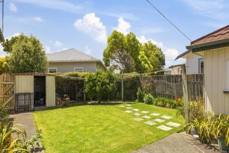 Photo of property in 2 Mahoe Street, Hutt Central, Lower Hutt, 5010