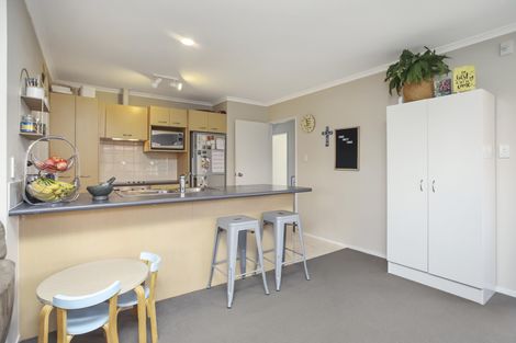 Photo of property in 16 Stellata Court, Randwick Park, Auckland, 2105