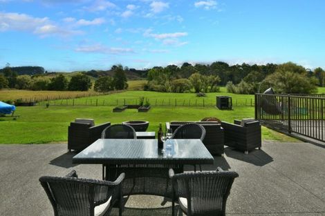 Photo of property in 648 Kahikatea Flat Road, Waitoki, Kaukapakapa, 0871