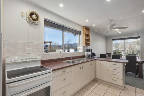 Photo of property in 176 California Drive, Totara Park, Upper Hutt, 5018