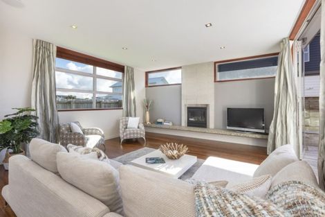 Photo of property in 12 Te Mauri Place, Omaha, 0986