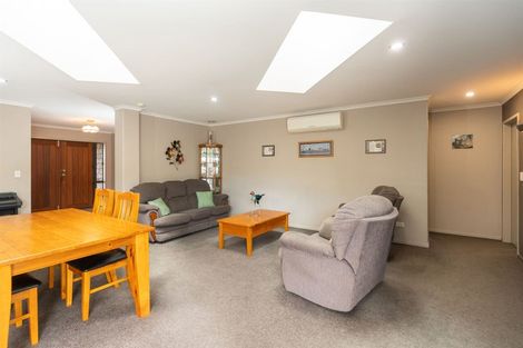 Photo of property in 5 Darjon Drive, Huntington, Hamilton, 3210