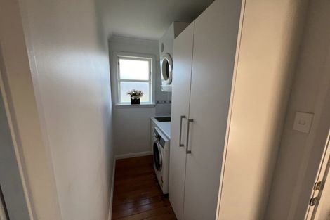 Photo of property in 12a Denyer Place, New Lynn, Auckland, 0600