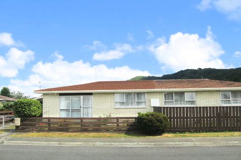 Photo of property in 2/39 Shanly Street, Brown Owl, Upper Hutt, 5018