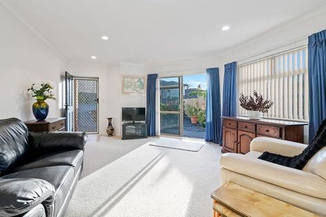 Photo of property in 77 Elan Place, Stanmore Bay, Whangaparaoa, 0932