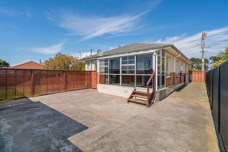 Photo of property in 27 Isadore Road, Saint Clair, Dunedin, 9012