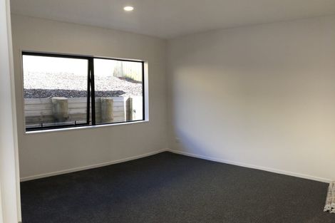 Photo of property in 26 Roxborough Place, East Tamaki Heights, Auckland, 2016