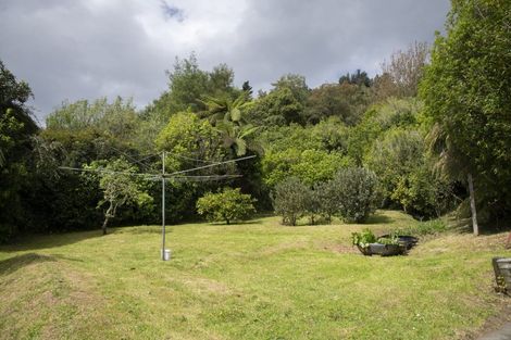 Photo of property in 87 Milton Terrace, Picton, 7220