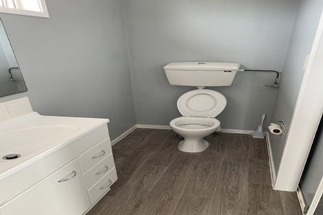 Photo of property in 2/65 Cliff View Drive, Green Bay, Auckland, 0604