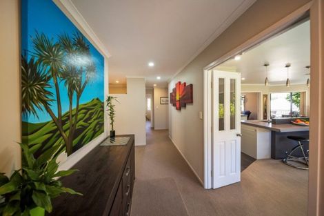 Photo of property in 223 Heta Road, Merrilands, New Plymouth, 4312