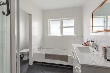 Photo of property in 18 Hepara Street, Hataitai, Wellington, 6021