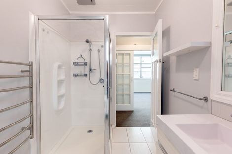 Photo of property in 61 Milton Road, Bluff Hill, Napier, 4110