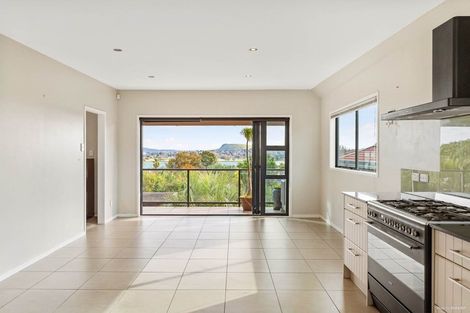 Photo of property in 12 Suzetta Place, Sunnyhills, Auckland, 2010