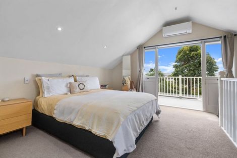 Photo of property in 2 Ewen Alison Avenue, Devonport, Auckland, 0624