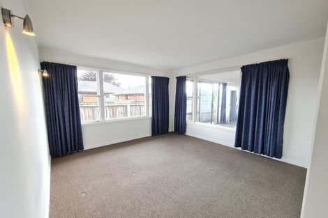 Photo of property in 99 Avonhead Road, Avonhead, Christchurch, 8042