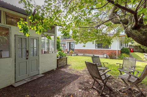 Photo of property in 9 Oak View Place, Greytown, 5712