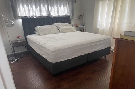 Photo of property in 1/3 Valecrest Place, Bayview, Auckland, 0629