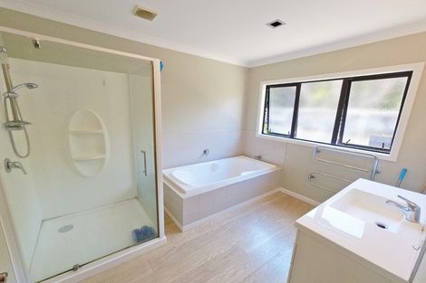 Photo of property in 30 Sandwich Road, St Andrews, Hamilton, 3200