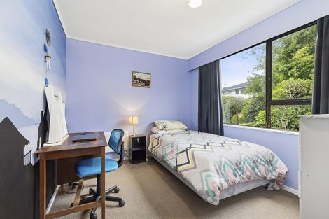 Photo of property in 14 Balliol Drive, Tawa, Wellington, 5028