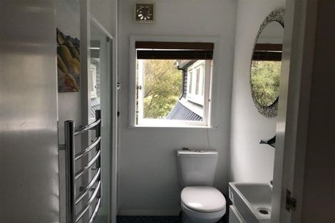 Photo of property in 124 Cheviot Road, Lowry Bay, Lower Hutt, 5013