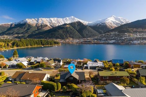 Photo of property in 15 Oregon Drive, Kelvin Heights, Queenstown, 9300