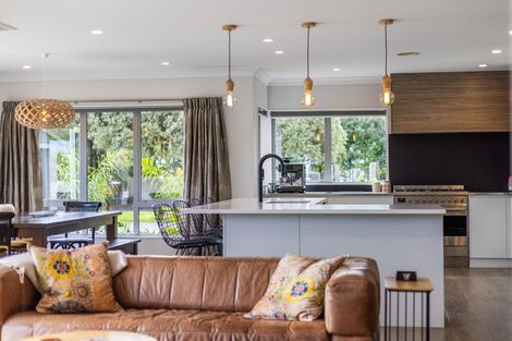 Photo of property in 1 Moss Lane, Raumati Beach, Paraparaumu, 5032