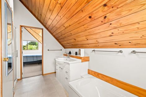 Photo of property in 33 Reeve Drive, Havelock North, 4130