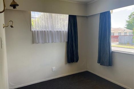 Photo of property in 28 Heather Street, Levin, 5510