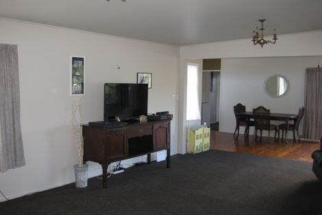 Photo of property in 23a Brian Crescent, Stanmore Bay, Whangaparaoa, 0932