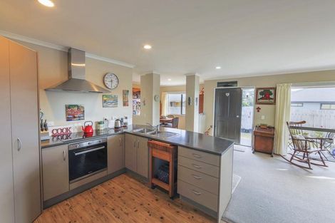 Photo of property in 9 Lowburn Avenue, Waipu, 0510