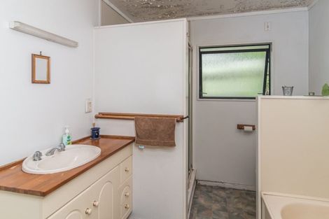 Photo of property in 140 Arawhata Road, Paraparaumu, 5032