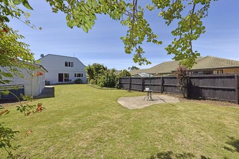 Photo of property in 389 Yaldhurst Road, Russley, Christchurch, 8042