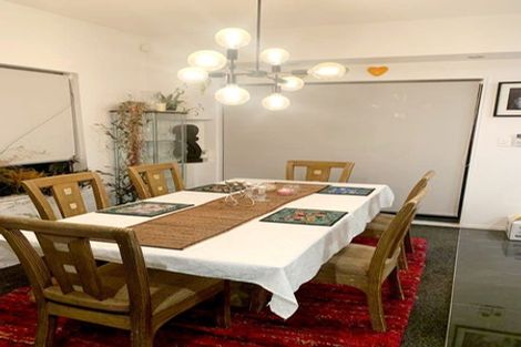 Photo of property in 37 Newington Road, Henderson, Auckland, 0612