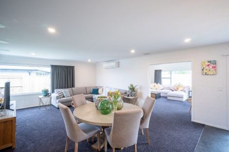 Photo of property in 6 Waimarama Court, Roslyn, Palmerston North, 4414