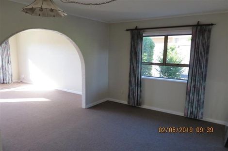 Photo of property in 20 Kauri Glen Road, Northcote, Auckland, 0627