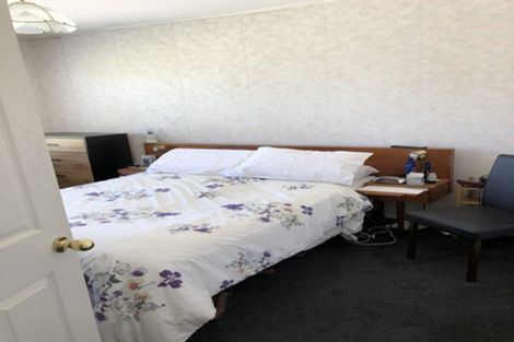 Photo of property in 10 Quibray Place, Botany Downs, Auckland, 2010