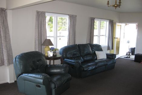 Photo of property in 23a Brian Crescent, Stanmore Bay, Whangaparaoa, 0932